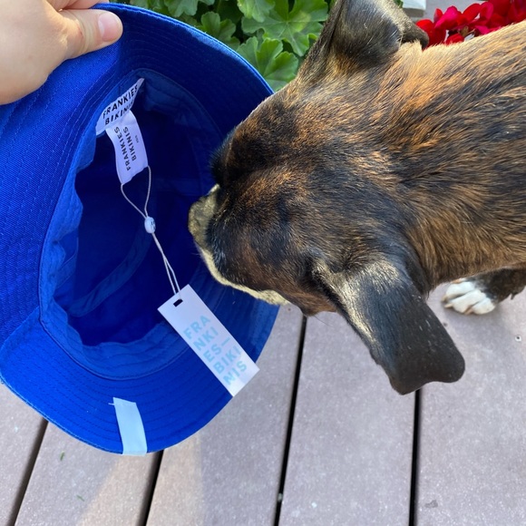 Frankies Bikini’s Bucket Hat - Jax - Picture 4 of 4